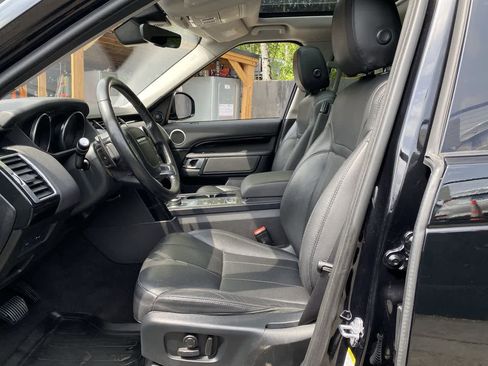 Used 2019 Land Rover Discovery SE AWD/4WD image 14