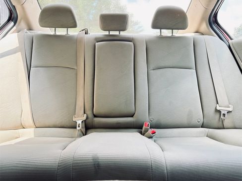 Used 2017 Honda Accord LX image 11
