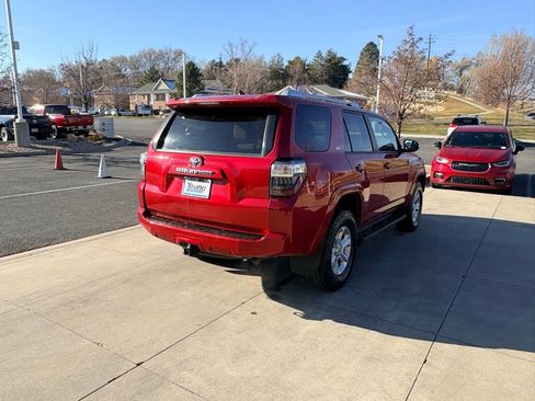 Used 2014 Toyota 4Runner SR5 image 5