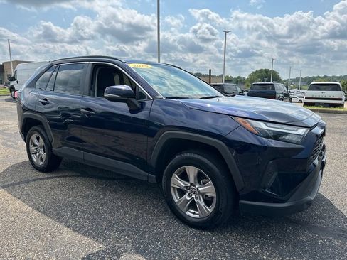Used 2025 Toyota RAV4 XLE AWD/4WD image 14