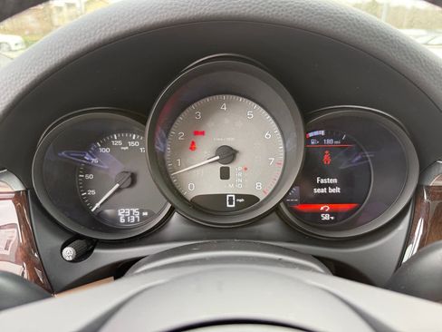 Used 2023 Porsche Macan S image 20