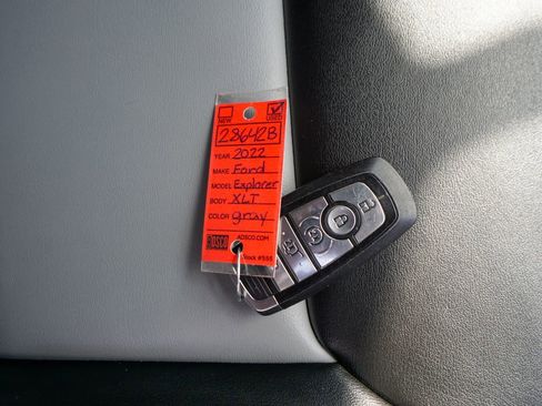 Used 2022 Ford Explorer XLT w/ Equipment Group 202A image 40