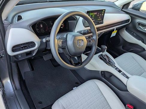 New 2026 Honda HR-V LX image 3