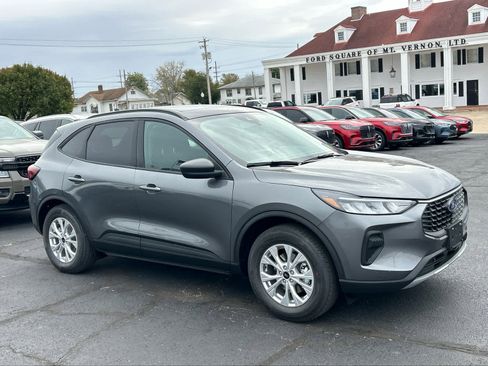 New 2026 Ford Escape Active w/ Active Premium Tech Pack image 3