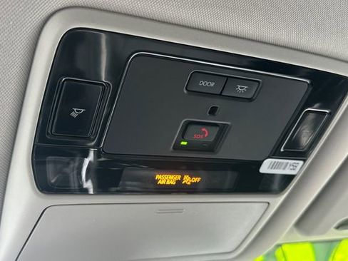 Used 2025 Toyota Grand Highlander AWD image 37