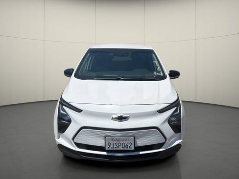 Used 2023 Chevrolet Bolt LT w/ Driver Confidence Package FWD image 2