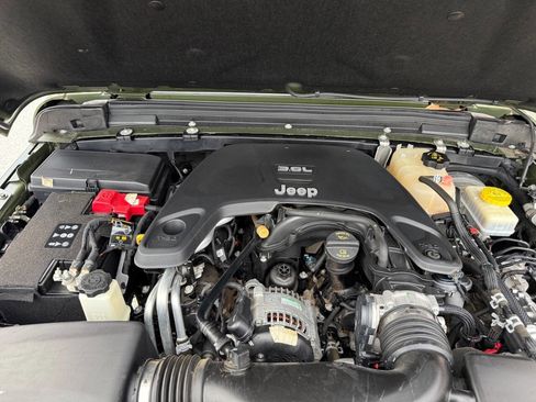 Used 2020 Jeep Wrangler Unlimited Sport S image 9