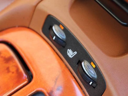 Used 2002 Lexus SC 430 Base 2dr Convertible image 34