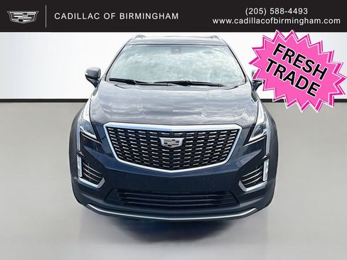 Used 2021 Cadillac XT5 Premium Luxury FWD image 2