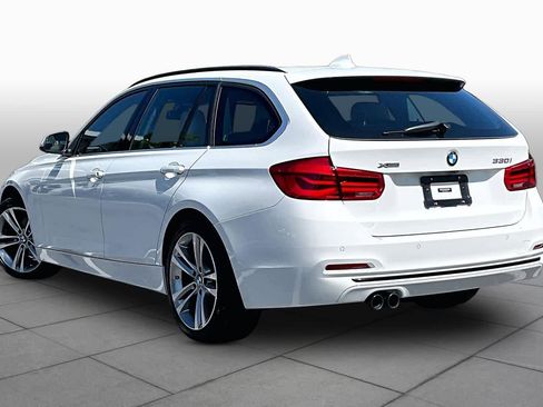 Used 2019 BMW 330i xDrive Wagon w/ Premium Package image 12