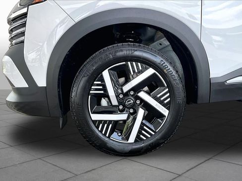 New 2026 Nissan Kicks SV FWD image 11