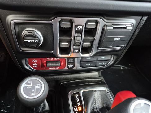 New 2026 Jeep Wrangler Unlimited Rubicon image 25