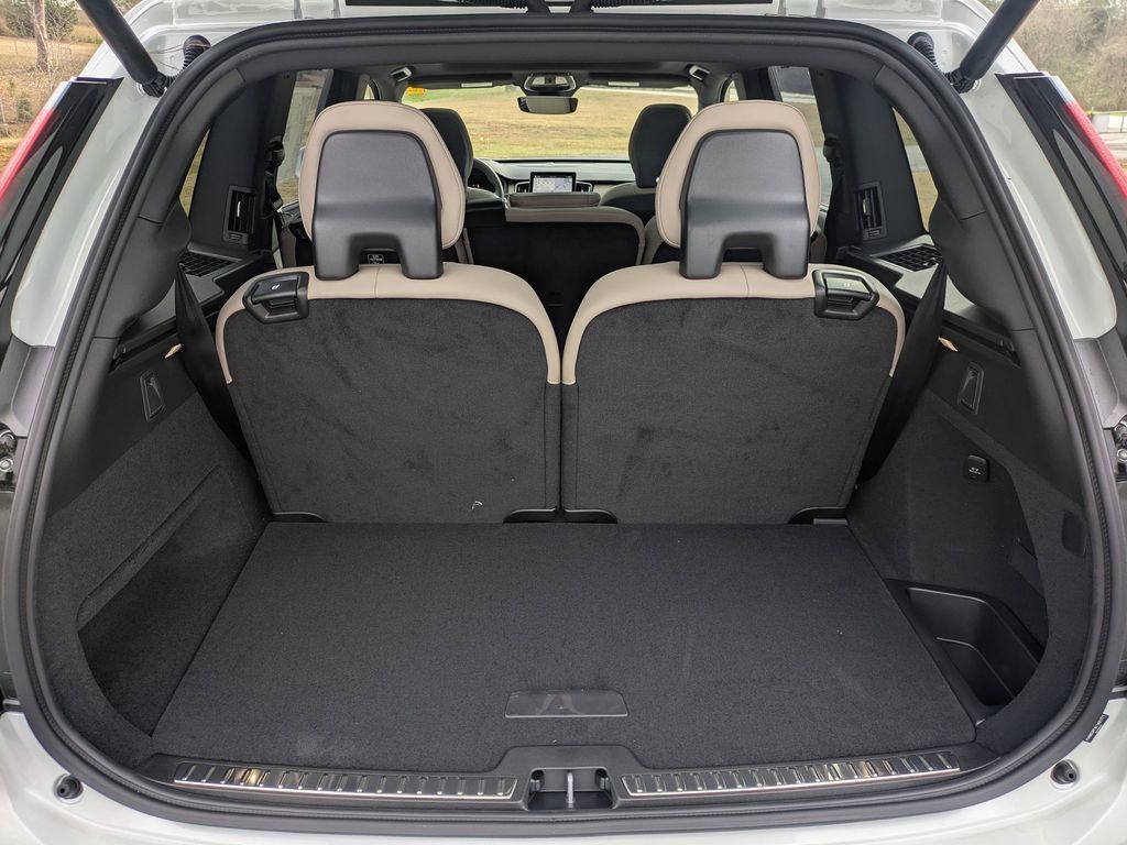 Certified 2026 Volvo XC90 B6 Ultra AWD/4WD image 13