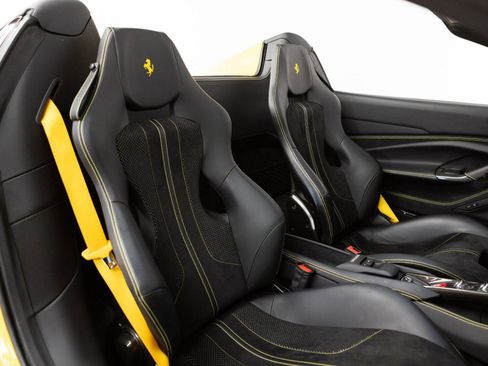 Certified 2021 Ferrari F8 Tributo RWD image 79