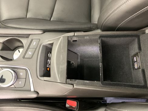 Used 2022 Cadillac XT6 Premium Luxury FWD image 29