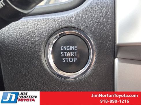 Used 2020 Toyota 4Runner SR5 Premium w/ Moonroof Package AWD/4WD image 23