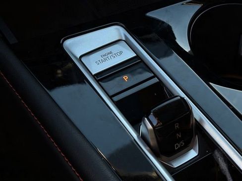 Used 2024 Volkswagen Atlas Peak Edition SE image 25