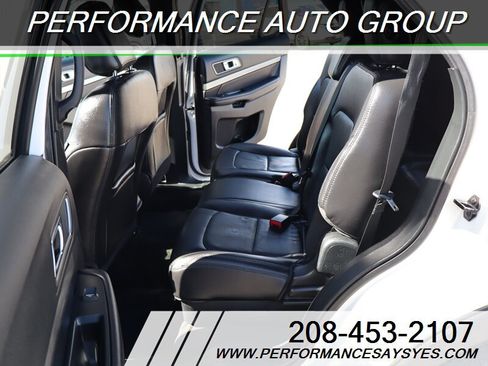Used 2018 Ford Explorer XLT w/ Equipment Group 202A AWD/4WD image 15
