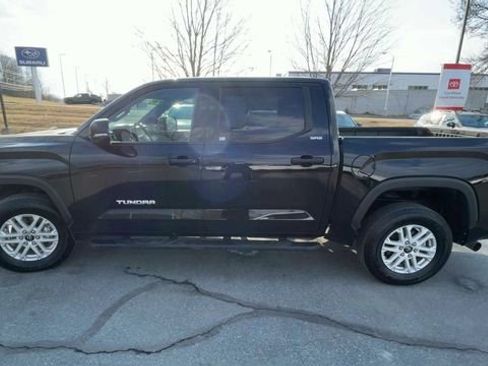 Used 2025 Toyota Tundra SR5 w/ SR5 Convenience Package AWD/4WD image 5