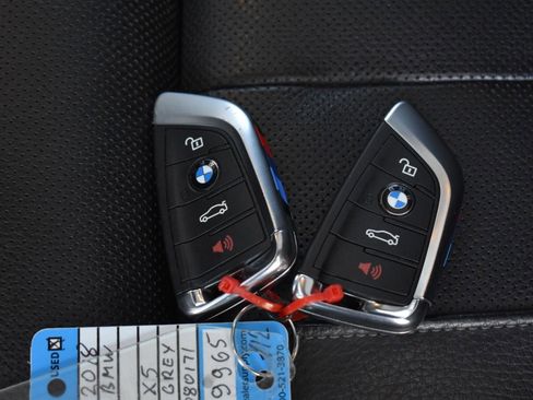 Used 2018 BMW X5 xDrive50i w/ M Sport Package image 27