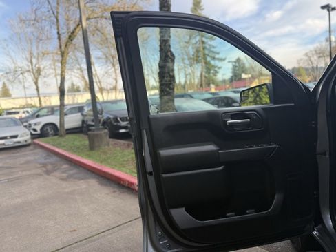 Used 2022 Chevrolet Silverado 1500 Custom w/ Safety Confidence Package image 20