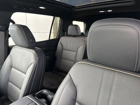 New 2026 Chevrolet Traverse High Country w/ LPO, Floor Liner Package image 17
