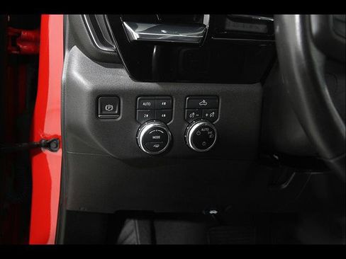 Used 2022 GMC Sierra 1500 SLE w/ X31 Off-Road Package AWD/4WD image 6