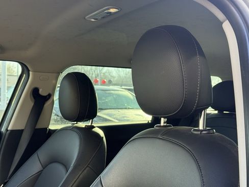 Used 2019 MINI Cooper Clubman ALL4 image 11