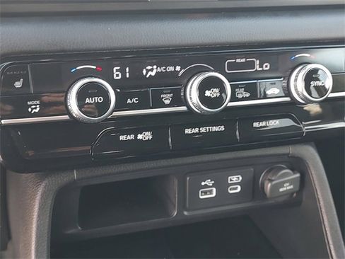 Used 2025 Honda Pilot EX-L image 19