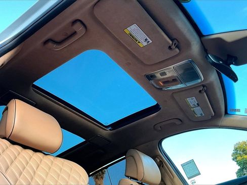 Used 2021 Genesis GV80 3.5T Advanced + w/ Prestige Package 07 image 14