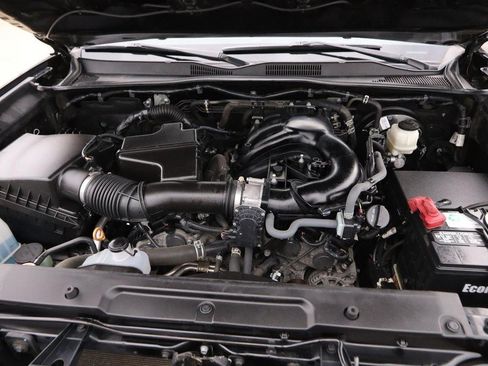 Used 2021 Toyota Tacoma SR5 RWD image 24