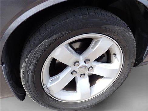 Used 2013 Dodge Challenger SXT RWD image 15
