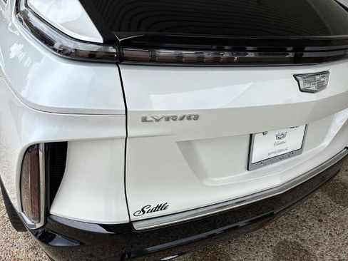Certified 2024 Cadillac Lyriq Luxury w/ LPO, Floor Liner Package AWD/4WD image 33