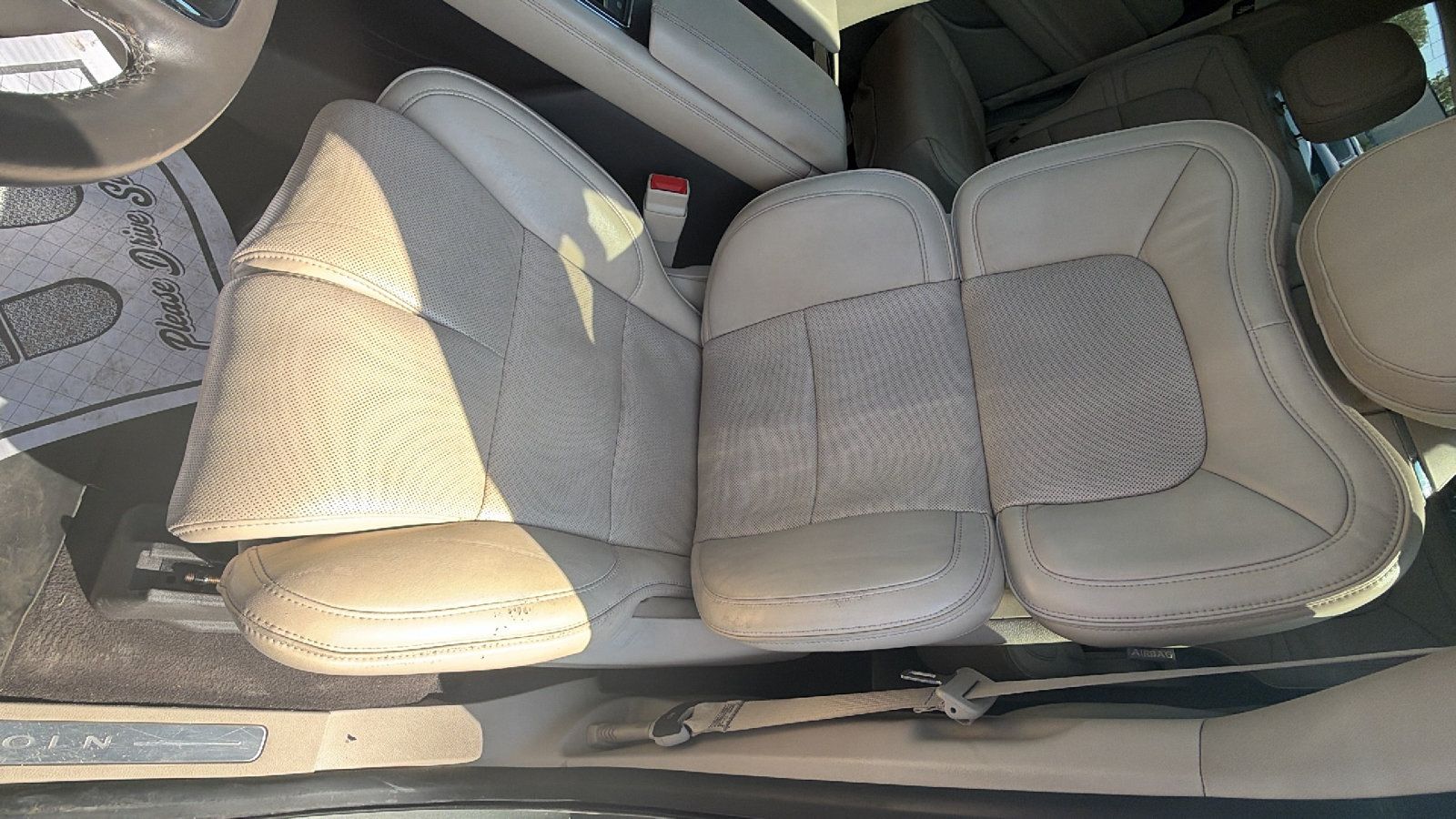 Used 2019 Lincoln Navigator Reserve AWD/4WD image 11