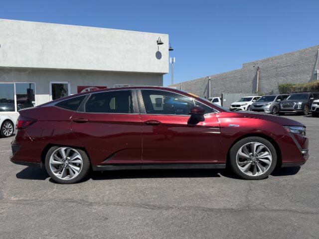 Used 2019 Honda Clarity Plug-In Hybrid image 2