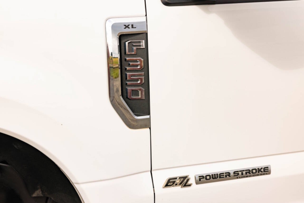 Used 2017 Ford F350 XL w/ Power Equipment Group AWD/4WD image 7
