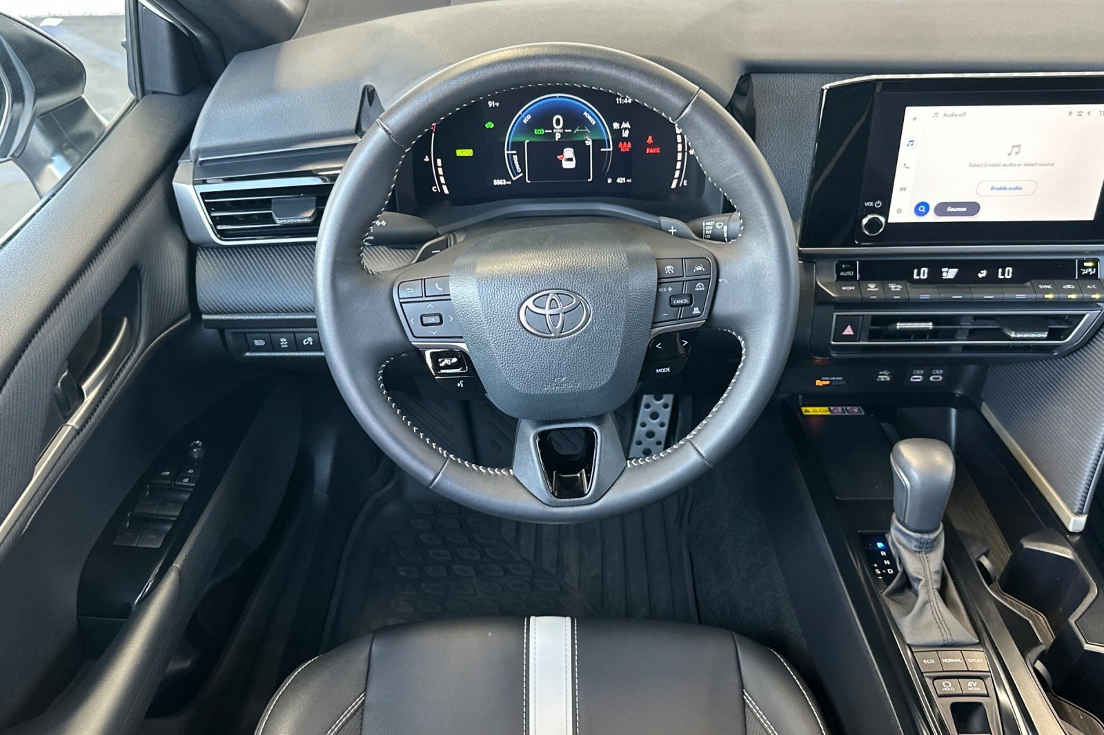 Certified 2026 Toyota Camry Hybrid w/ Convenience Package FWD image 13