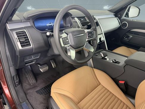 Used 2026 Land Rover Discovery Limited Edition AWD/4WD image 4