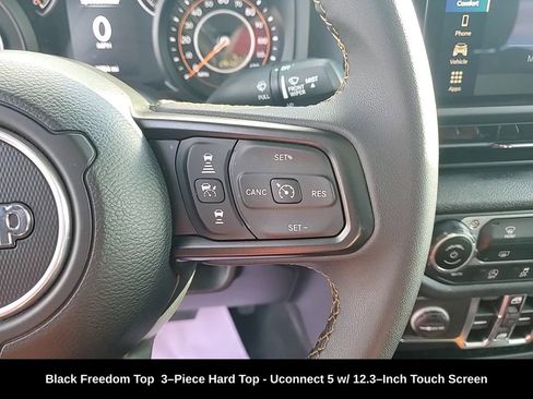 Used 2025 Jeep Gladiator Sport image 17