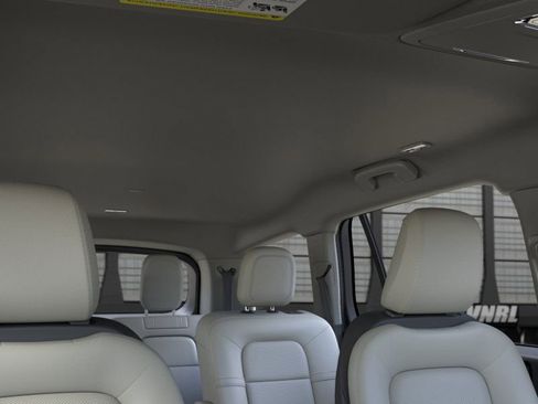 New 2026 Lincoln Aviator 2WD image 35