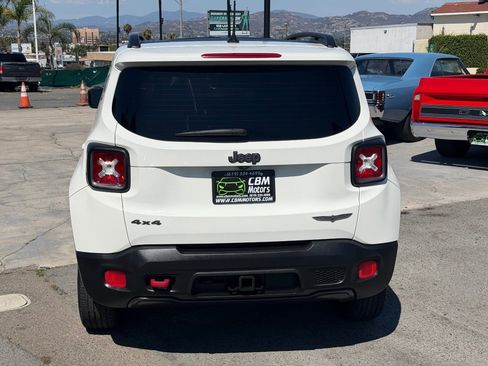 Used 2017 Jeep Renegade Trailhawk AWD/4WD image 8