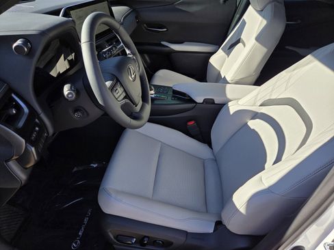 New 2026 Lexus UX 300h FWD image 6