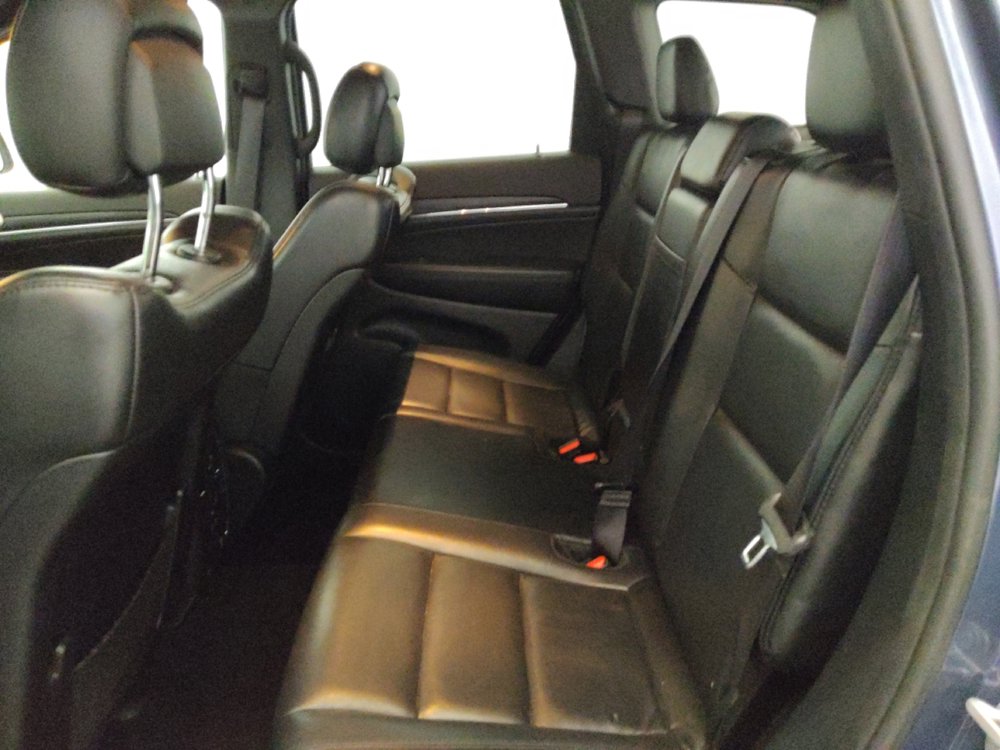 Used 2019 Jeep Grand Cherokee Limited AWD/4WD image 18