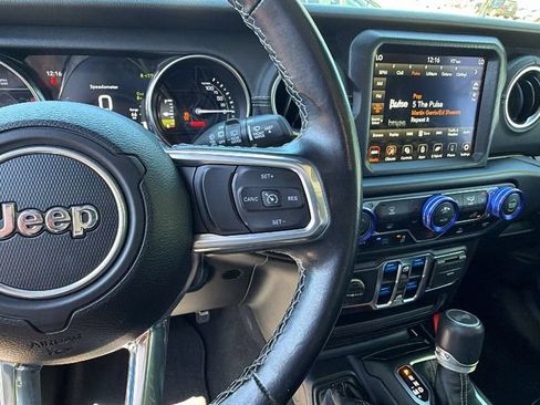 Used 2021 Jeep Wrangler Unlimited Sahara AWD/4WD image 27