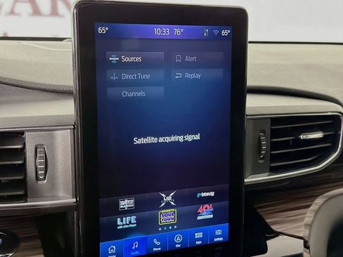 Used 2023 Ford Explorer Limited w/ Limited Technology Package RWD image 18