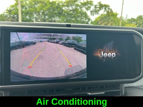 Used 2024 Jeep Wrangler Unlimited Sport AWD/4WD image 16