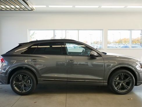 New 2026 Audi Q8 Premium image 7