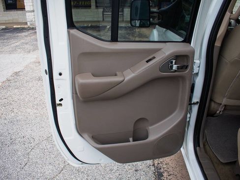 Used 2018 Nissan Frontier SV w/ Value Truck Package RWD image 26