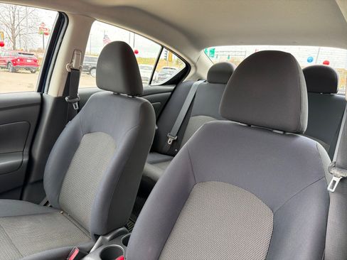 Used 2012 Nissan Versa SV w/ Convenience Pkg image 19