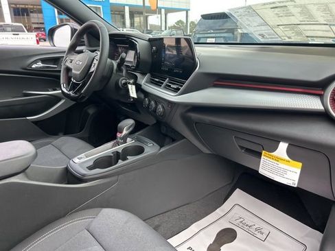 New 2026 Chevrolet Trax RS w/ Sunroof Package image 32